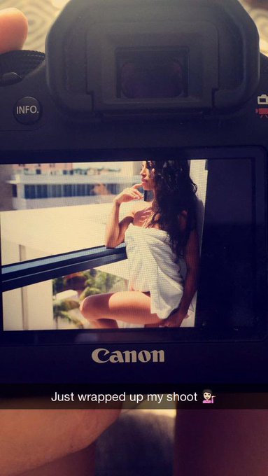 Now I'm starving 😩 need food asap http://t.co/KvGCnRXWbK<a href="/tag/wcw"class="tags"><span>#wcw</span></a>