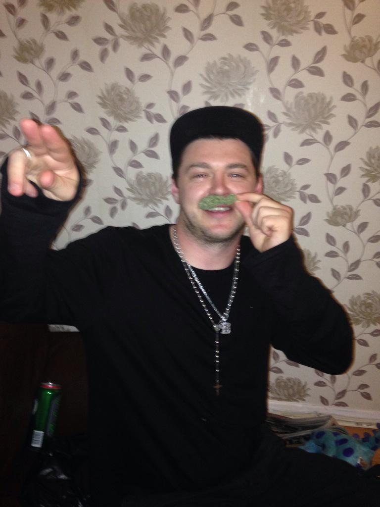 blestcdm's tweet image. Busted out my nut Sunday night lol #highasfuck