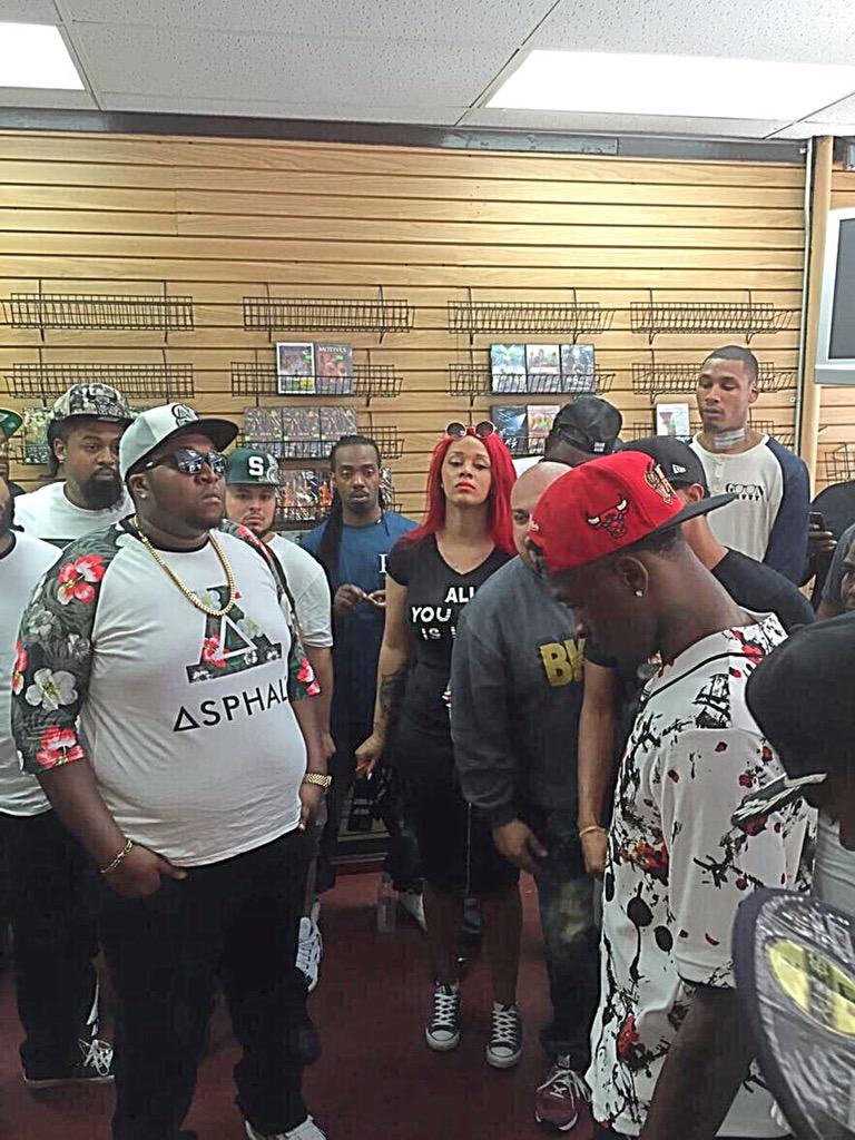 ChefTrez__'s tweet photo. #NOME5PGS http://t.co/VqDZgX1eN7