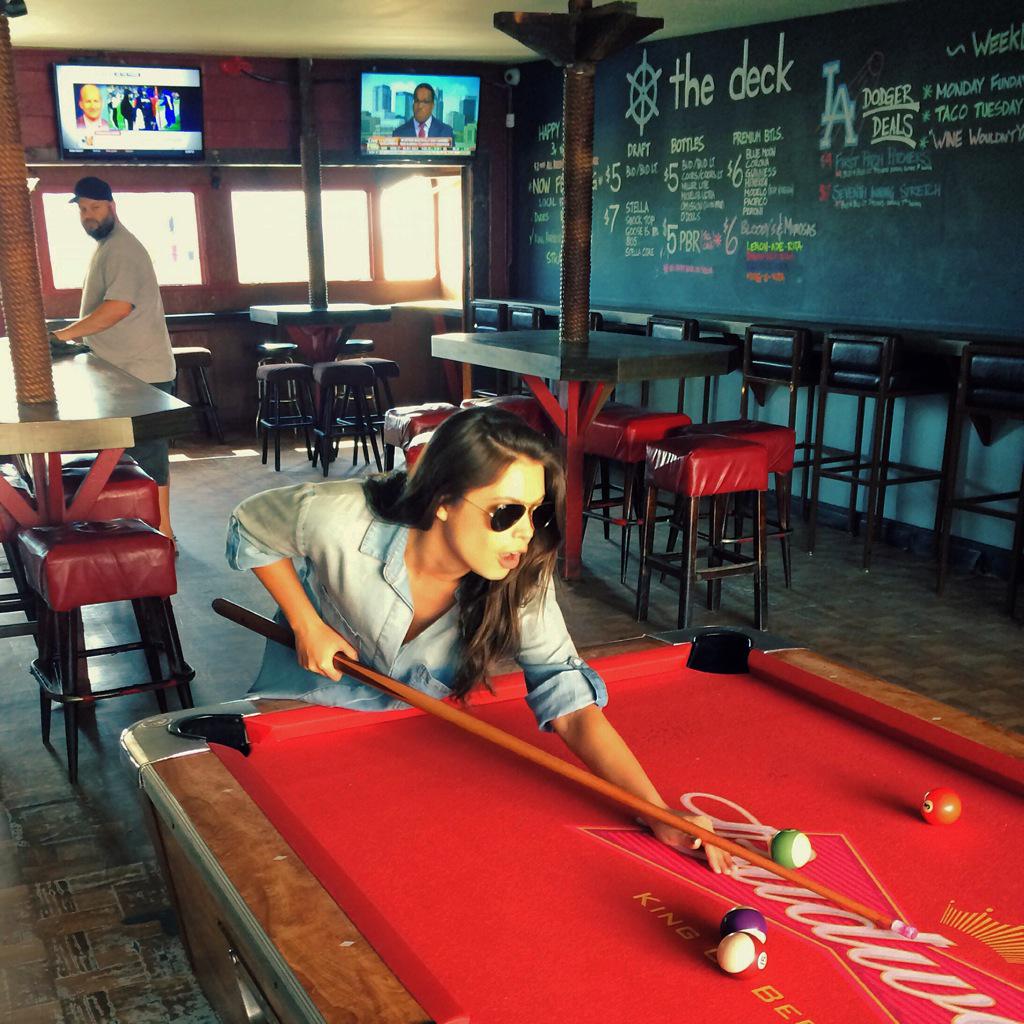 Alex_Curry's tweet photo. Pretty serious game of pool going down, and that guy behind me...BUSTED 😳 http://t.co/YgZcnXTADc