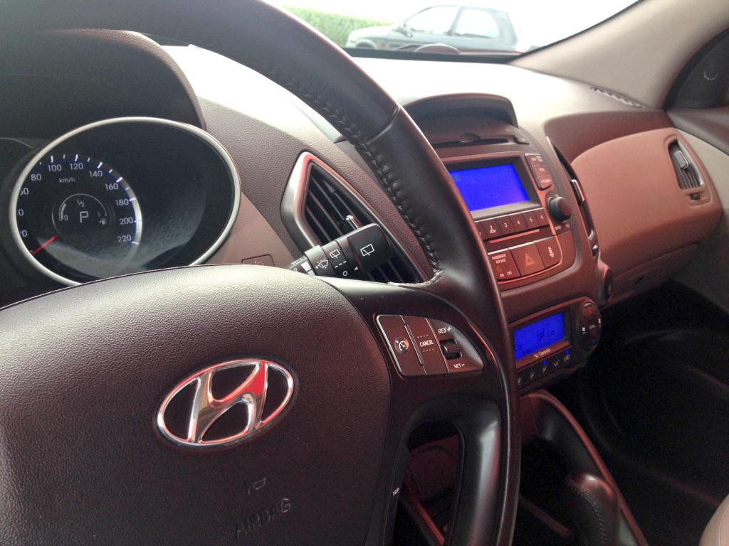 AutomaniaMexico's tweet photo. #AutomaniaTest #Hyundai ix35 su sencillez y buenas prestaciones nos agrada! #HaveAGoodRide http://t.co/ydgk00RdD2