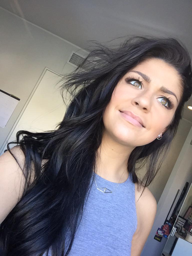 Andrea Russett on Twitter: &ldquo;I opened up my camera to take a selfie then