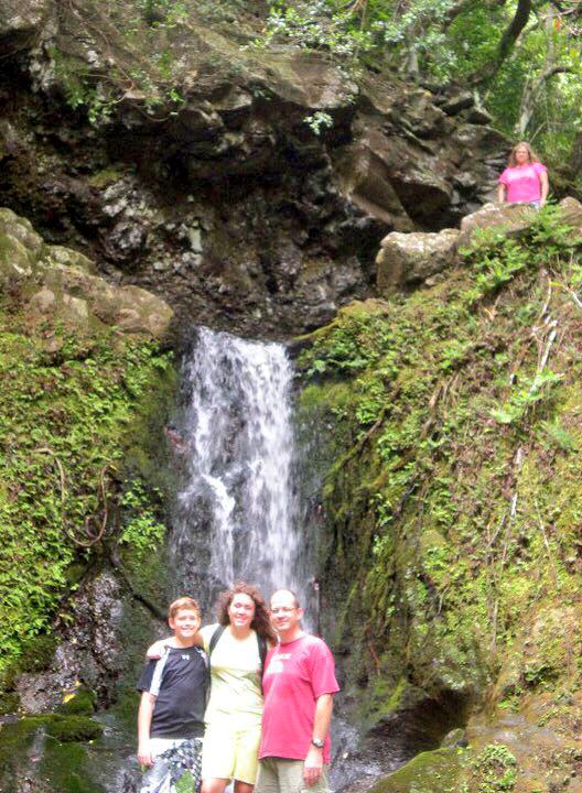 tots13's tweet image. here's a lil' flashback to Maui Monday for ya #wheresginny #fampicfails