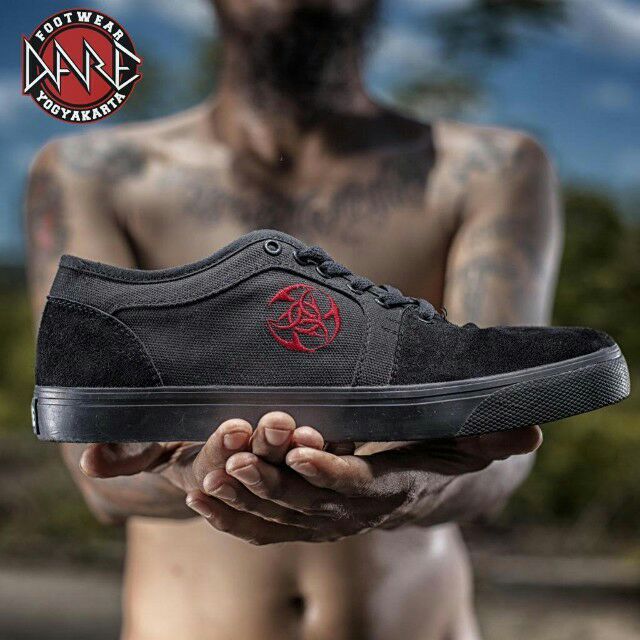 Now available at our store!
@yk_dare  x <a href="/SWYKHC/">Something Wrong</a> BK -
Rp 310.000 Limited stock!
Order SMS/Whatsapp 087738890081