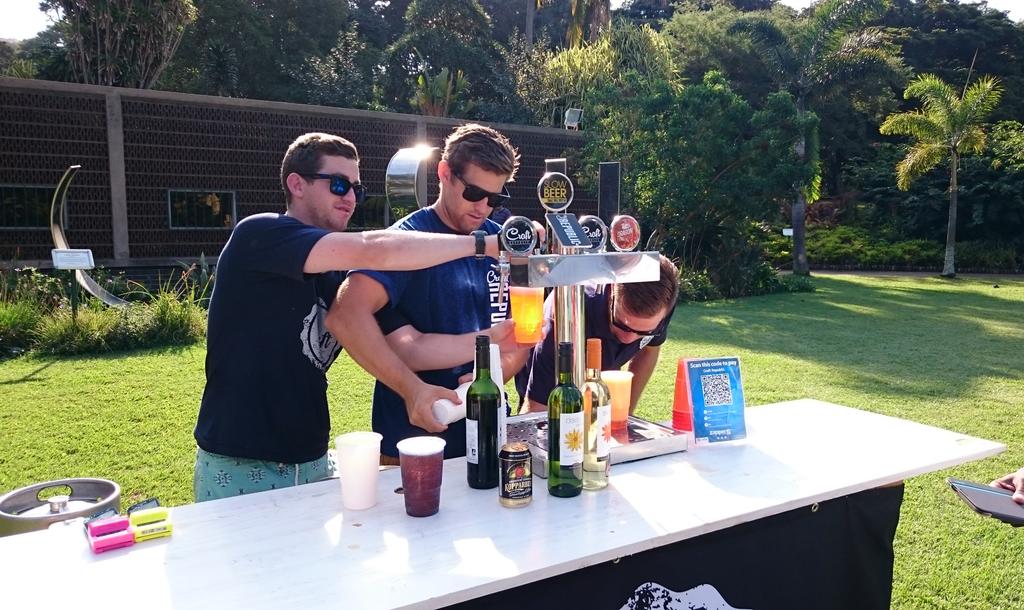 KunWezzle's tweet photo. These guys @CraftRepublicZA making Mothers' day all the more special @BotGardensSA http://t.co/FdoA4RYgyU