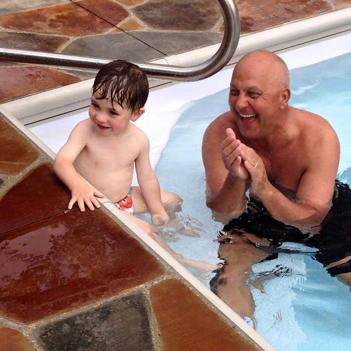 mcranfill's tweet photo. Two peas in a pod...and possibly my favorite picture of these two! @LarryMCranfill  @smcranfill http://t.co/drUWvnAzVx
