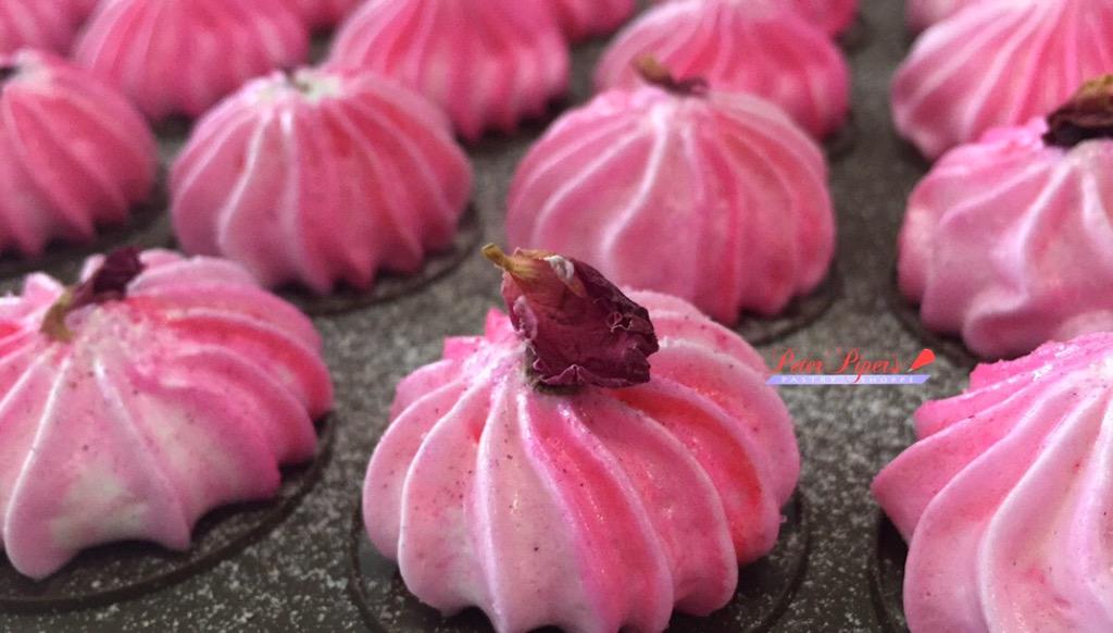 peter__pipers's tweet image. @TheSpiceTrader1 your beautiful roses featured again. Topped with a rose petal #meringues #torontobakers