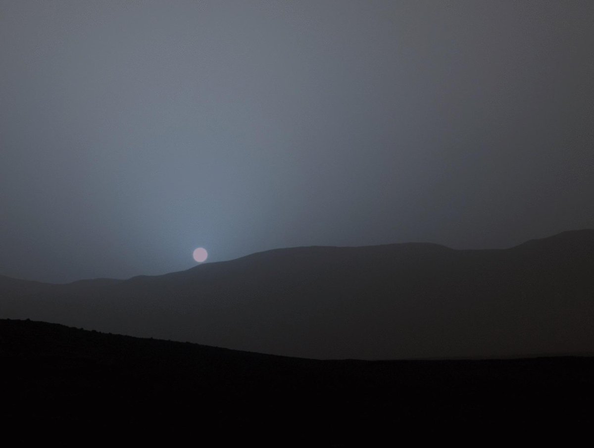hardgrove's tweet image. NASA | JPL | News | NASA's @MarsCuriosity Rover Views Serene Sundown on Mars mars.jpl.nasa.gov/msl/multimedia…
