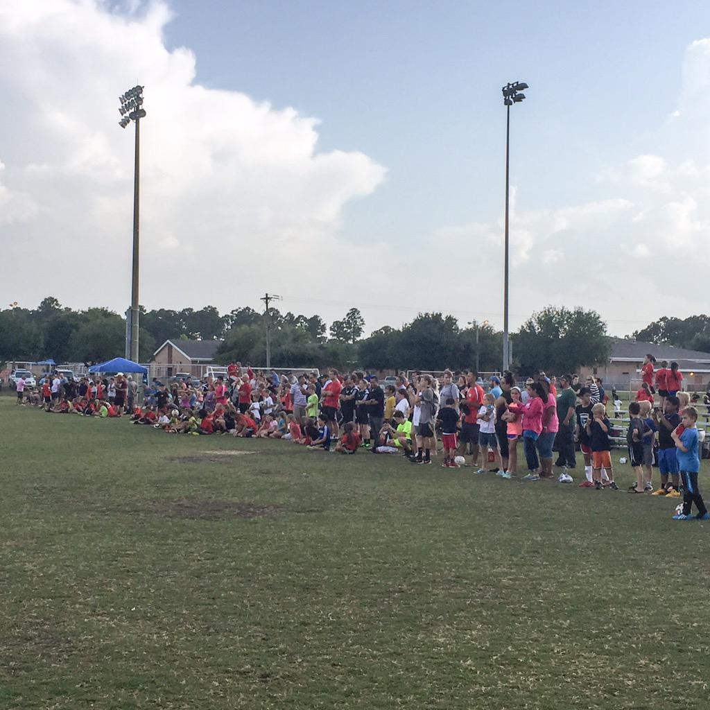 JaxArmadaFC's tweet photo. Thanks to the great crowd at @claycountysc tonight! The #ArmadaFC players enjoyed meeting all the fans! #PracticeTour http://t.co/HTn2Gh8zzf