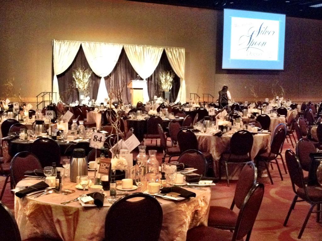 saskplanners's tweet photo. #SSD2015 is on right now! Hundreds of gorgeous women...and @Alan_Thicke. We decorated the room today in classy gold. http://t.co/xfCFZ7irny