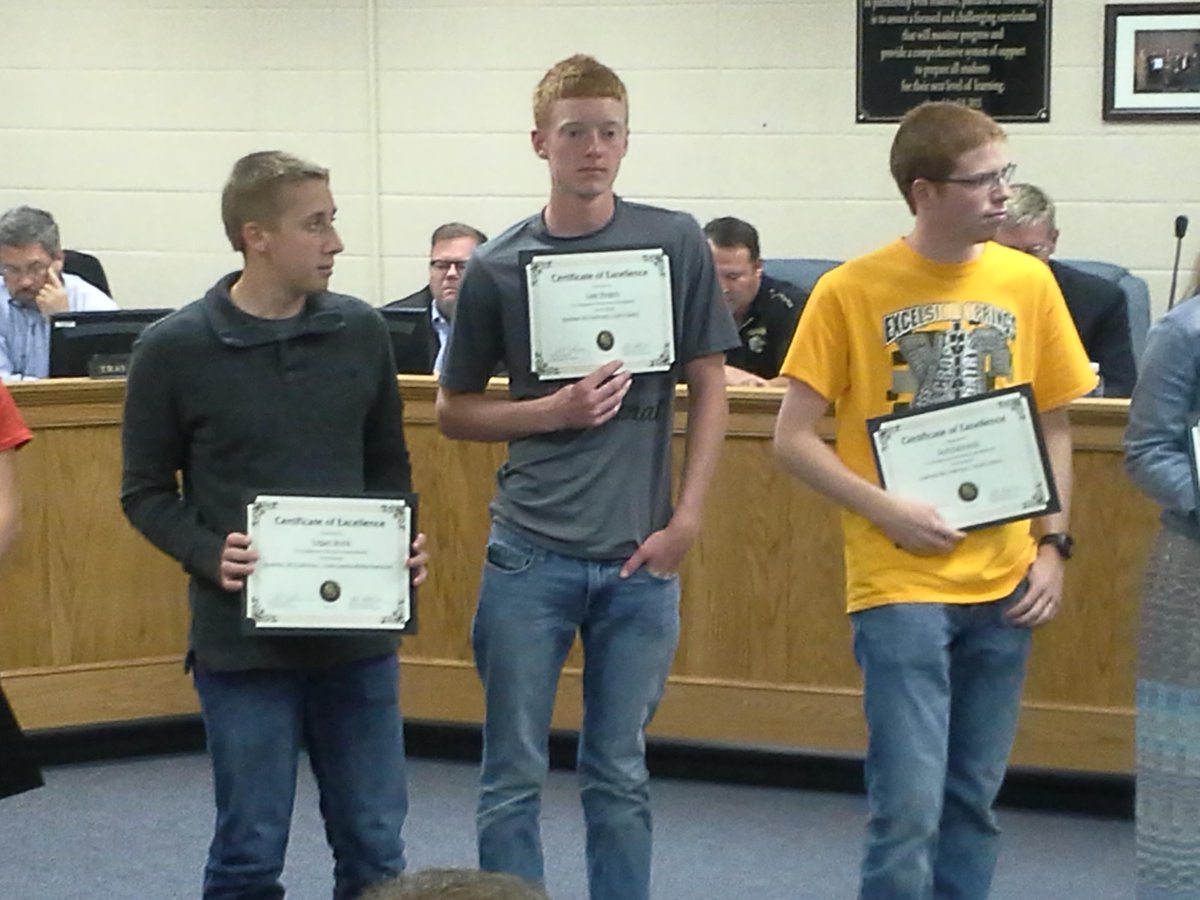 ESHSXC's tweet photo. Congrats to my #ESXC boys, #SethEdwards #LoganStock and #LaneRogers for being recognized as Academic All-Conference! http://t.co/pAadcsHjJD