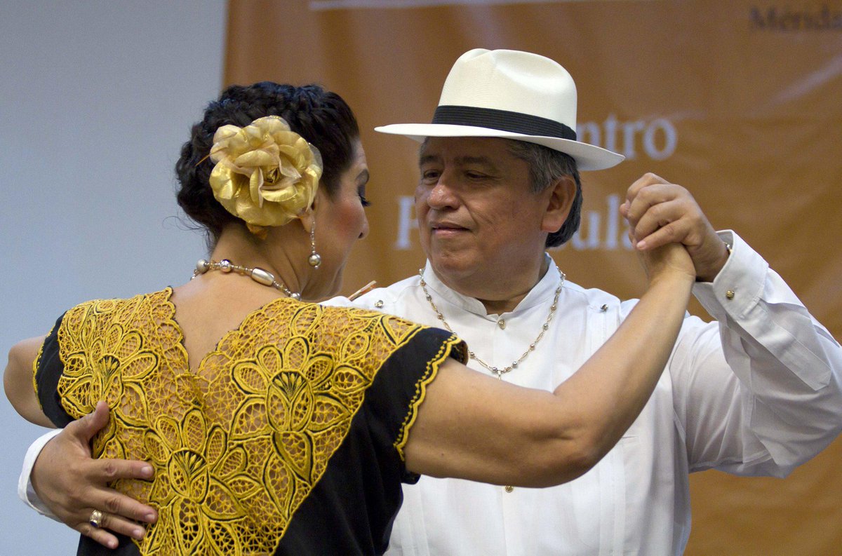 Rescatan el danzón como un ritmo tradicional que se baila en Yucatán