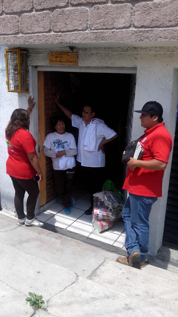 KaryGuillenC's tweet photo. Juntos haremos que Tlalpan se transforme hacia un verdadero cambió de rumbo #Atrévete #TlalpanSiPuedeCambiar http://t.co/bJcT0Xi9Ha