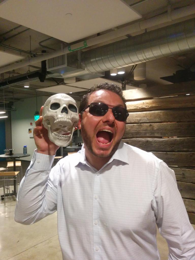 mazzillie's tweet photo. Find the differences...
#lifeatTwitter http://t.co/REfyFlXsUS