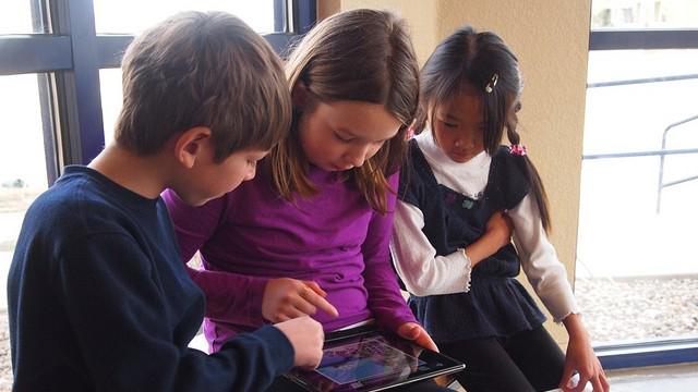 MindShiftKQED's tweet photo. Social And Emotional Benefits Of Video Games: Metacognition and Relationships http://t.co/kxm1hWGr6Q  #edchat #edtech http://t.co/dt7WBOosMJ