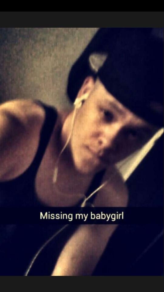 BadAshel59's tweet photo. I can't wait till August when my baby moves in wit me 😍😘😍😘 http://t.co/CbyIl6mzaK