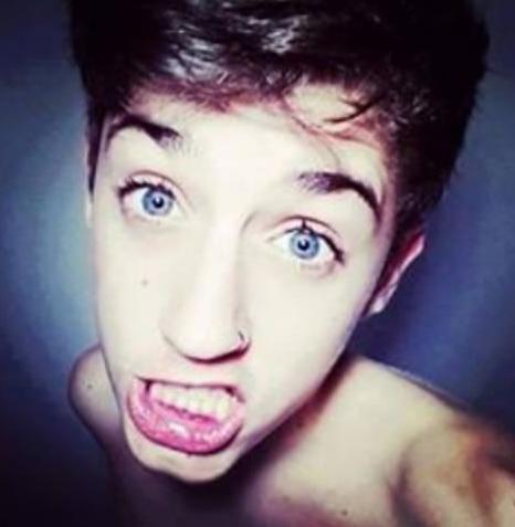 _rrenan's tweet photo. Crl eu amo meu olho 😍 http://t.co/0bue0EWeU9