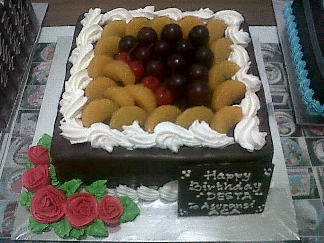 aggeSHOP's tweet photo. Terima pesanan kue ulang tahun, anniversary, wedding dll... pin : 746454e4 http://t.co/dxj3f2Aka9