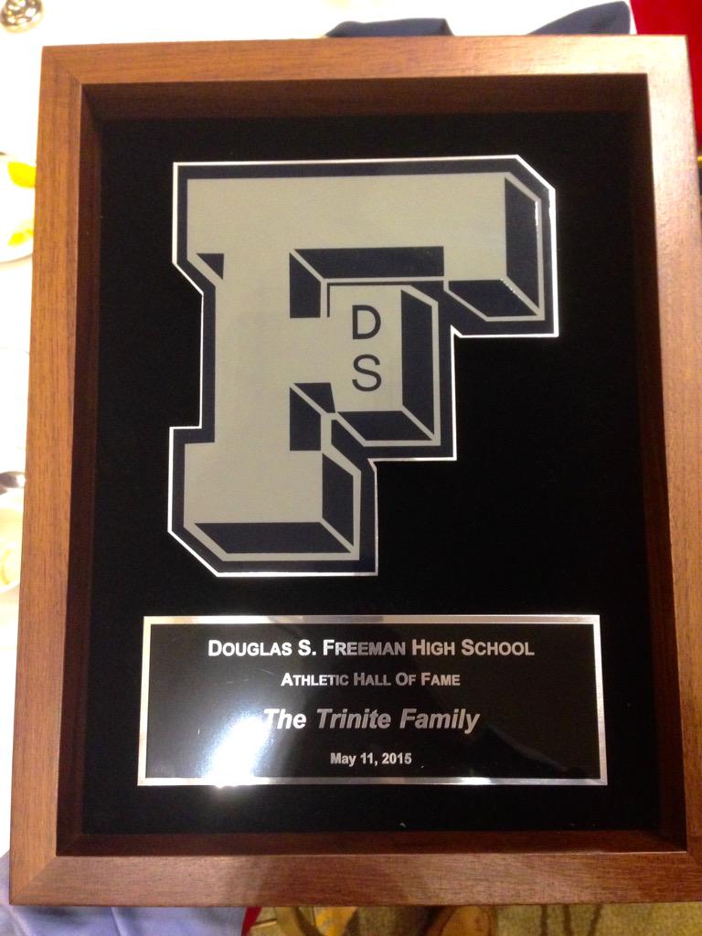 BunkieTriniteTrophy tweet media