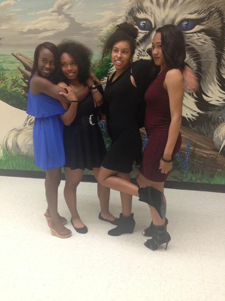 Kelsita2976's tweet photo. Track banquet was live #trackfam #TrackNation #wefineaf http://t.co/lFj0CGzrD3