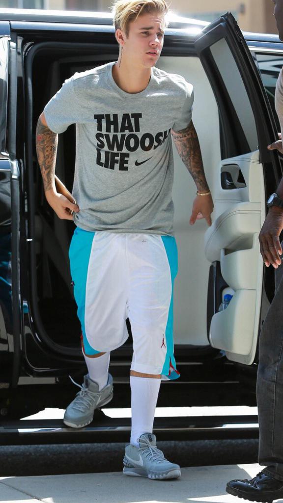 _PurposeUpdates's tweet image. Justin spotted at a gym in Carson, California. (May 11th, 2015) bieber-news.com/post/118731655…
