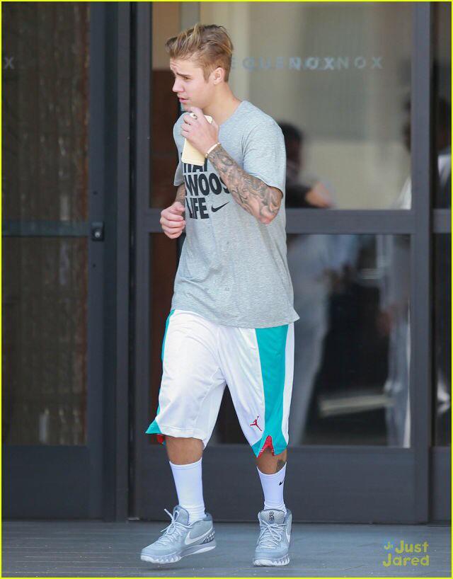 _PurposeUpdates's tweet image. Justin spotted at a gym in Carson, California. (May 11th, 2015) bieber-news.com/post/118731655…