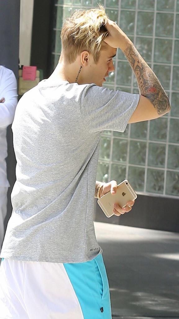 _PurposeUpdates's tweet image. Justin spotted at a gym in Carson, California. (May 11th, 2015) bieber-news.com/post/118731655…