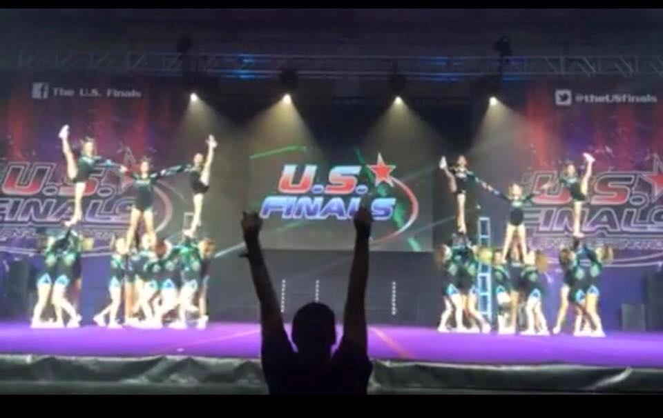 KennedyMason172's tweet photo. The best feeling in the world is watching your coach go craZy while your competitng😍💙💚 http://t.co/1UJlhcUUUn