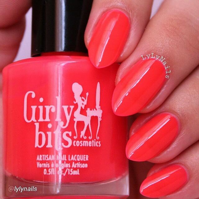 GirlyBitsPolish's tweet image. Yeow! Hot hot hot! Girly Bits 'Hoop! There It Is' 
By @lylynails 
#girlybits #nailstagram #swatching #nofilter #nai…