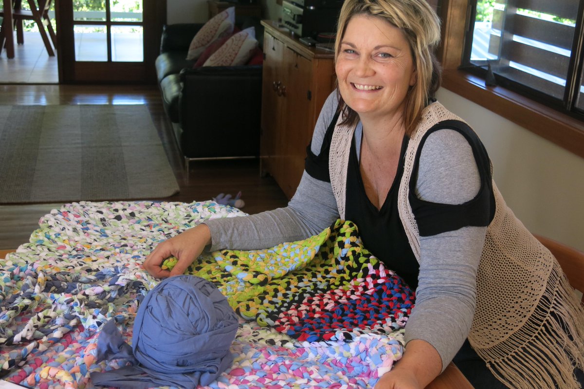 Never throw out your old clothes again - get inspired instead! tinyurl.com/q8myr5l  #Recycling #gladstone