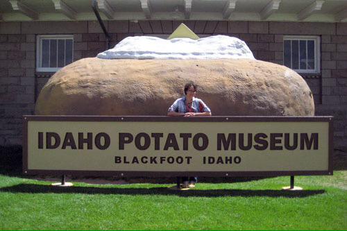 Waldojusfoolin's tweet photo. There's a museum for potatoes… http://t.co/PCgF0XxI5i