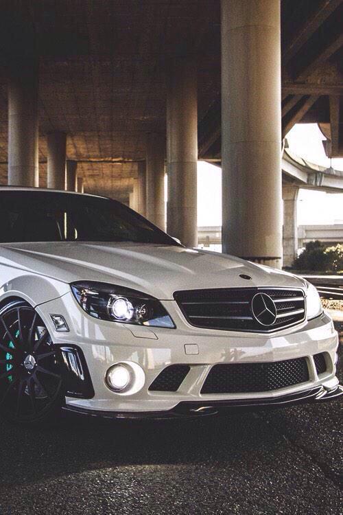 BossCarsDaily's tweet photo. Mercedes ⚪️ http://t.co/fhJtHTrfNo