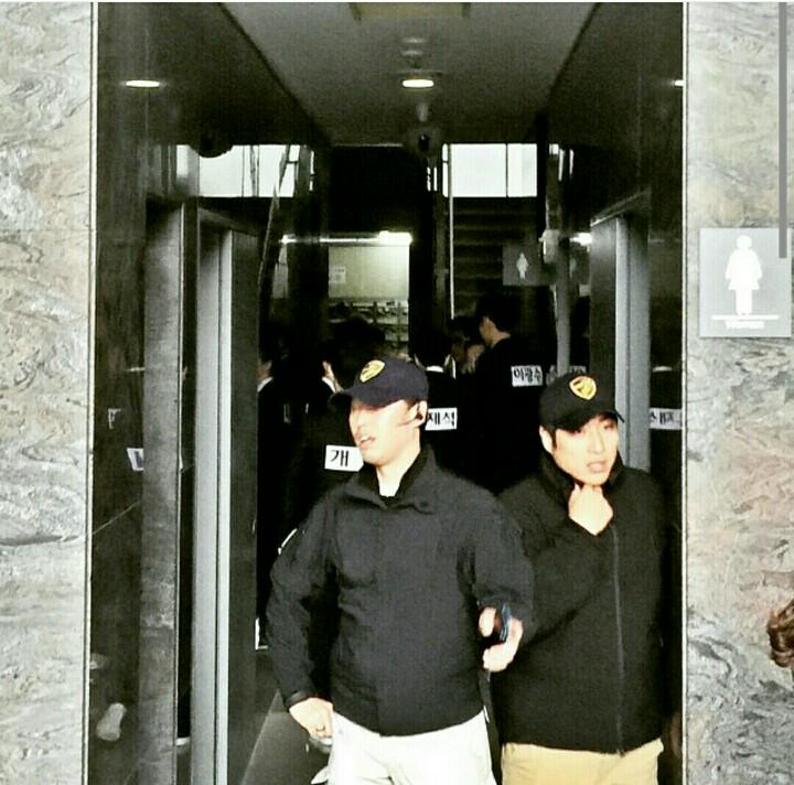 [PIC] 150512 Running Man filming (cr. Chad.y.s.park)