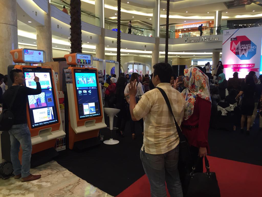 im freephoto tweet media