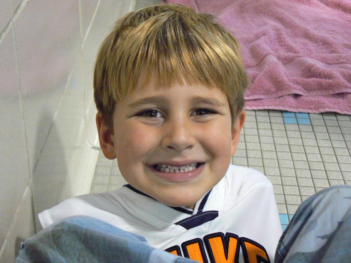 javazakelj's tweet image. Happy Birthday baby boy! I love you, Mom shutterfly.com/mobile