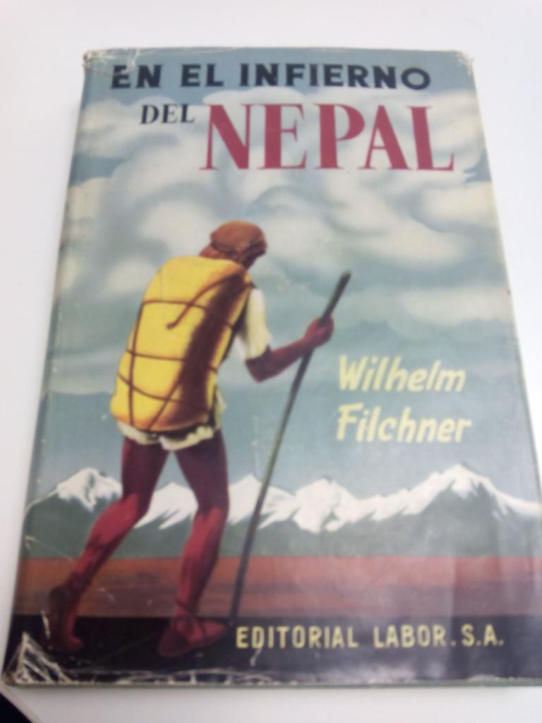 libreriamamut's tweet photo. Maldita la gracia. #PrayForNepal http://t.co/geGXK7lG08