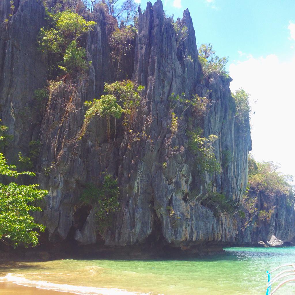 kriziagarciano's tweet image. #wanderlust #wandervibes #travel #adventure #tb #palawan I MISS 😘