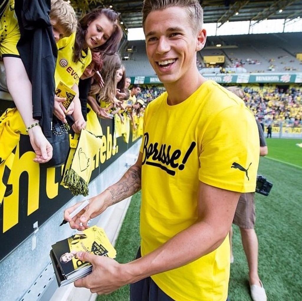 Happy birthday Erik Durm   