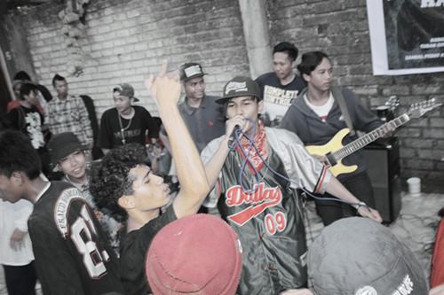 FahrenheitHC tweet media