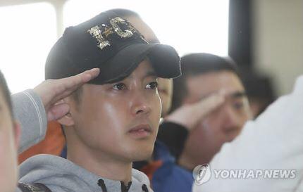 loving_khj's tweet photo. News photos http://t.co/Yy4OFsLWM9