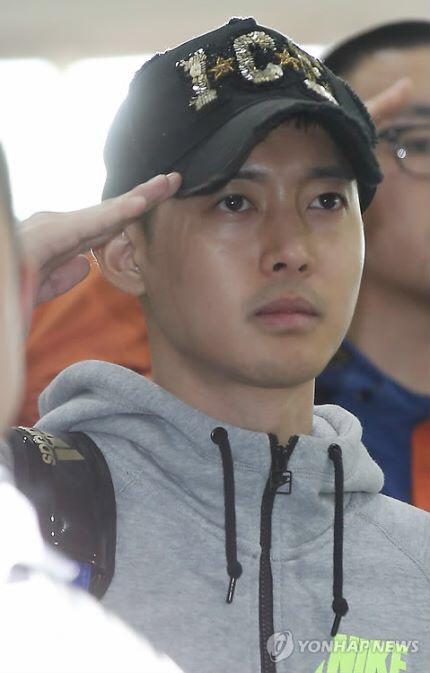 loving_khj's tweet photo. News photos http://t.co/Yy4OFsLWM9