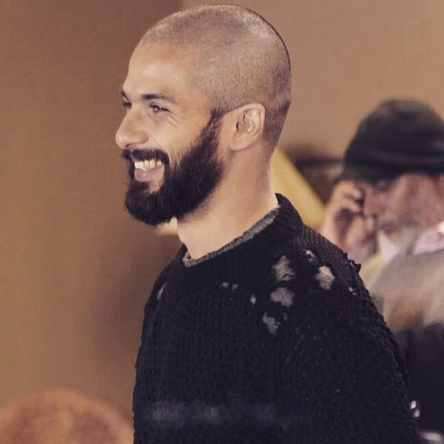 shanatic_nimra1's tweet image. "@shahidkapoor Haider memories instagram.com/p/2kgoLRhJho/ http://t.co/O7ACF48X3N"💀#SkullAttack