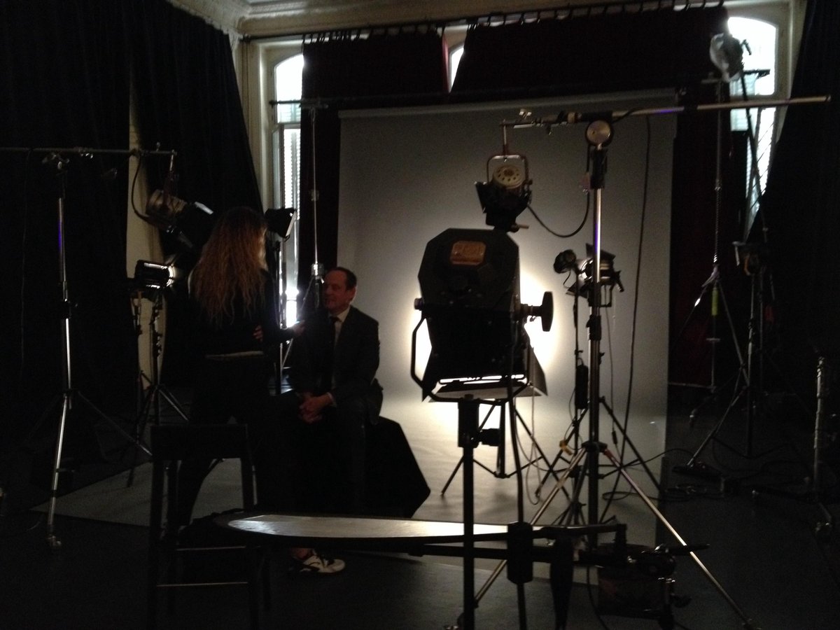 REPLAY - <a href="/LaReporterter/">MerryLaReporterter</a> au Studio Harcourt, c'était ce matin dans #MorningCefran <a href="/SHPofficiel/">Studio Harcourt Paris</a>
mouv.fr/diffusion-s-es…