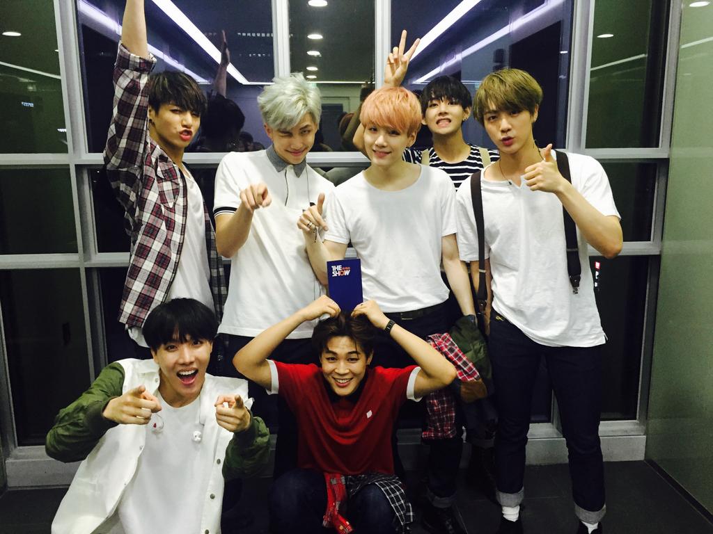 Picture  BTS  at SBS The Show  Twitter 150512 
