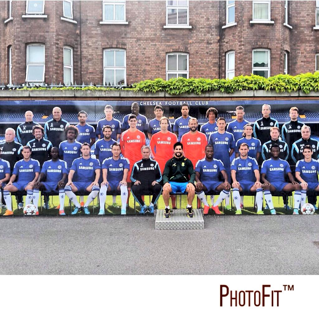 Team photo with the <a href="/ChelseaFC/">Chelsea FC</a>  😀#Jokes #Coolwall #lovinglife