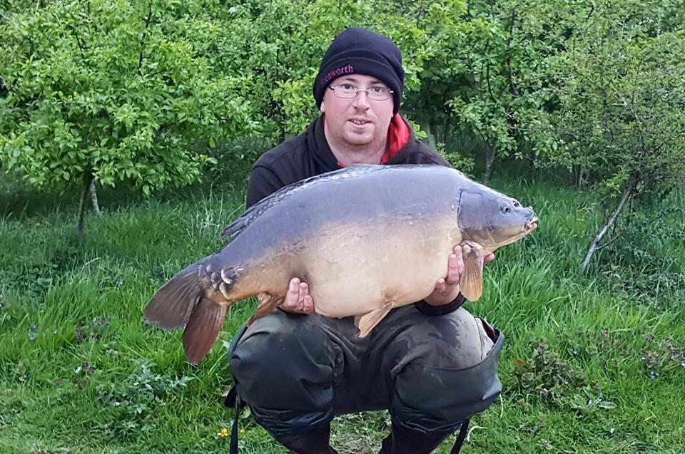 Richworth1's tweet photo. 33lb 8oz mirror for field tester Matt cox caught on the new red krill from the type-R range! #wherequalitycounts http://t.co/LNw6lGqa8t