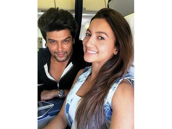 filmfare's tweet photo. Gauhar Khan – Kushal Tandon call it quits!

Find out here what went wrong: http://t.co/eKfkqnOyKb http://t.co/C6z4aIfK2z