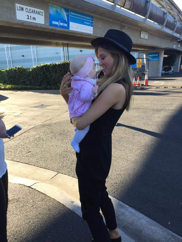 sezzle1991's tweet photo. @ReneeBargh @DeltaGoodrem meanwhile in Australia πππ #gracedelta... it's good to have her back for a whileπππ http://t.co/uuCdo4jdU7