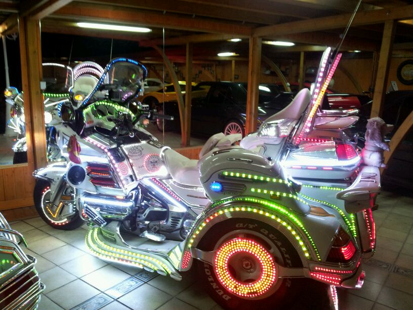 MONTRASER's tweet photo. MOTO HONDA GOLDWING 1800 TRIKE  #deferia #goldwing #trike http://t.co/ZepDA8XAjy