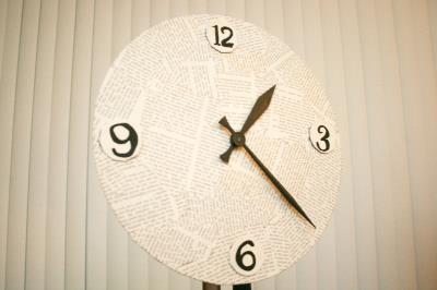 adamlwarner's tweet image. Looking for a handmade wall clock? etsy.me/1F0jmMO #clock #walldecor #papercrafted #ohfercute #original #uniqu